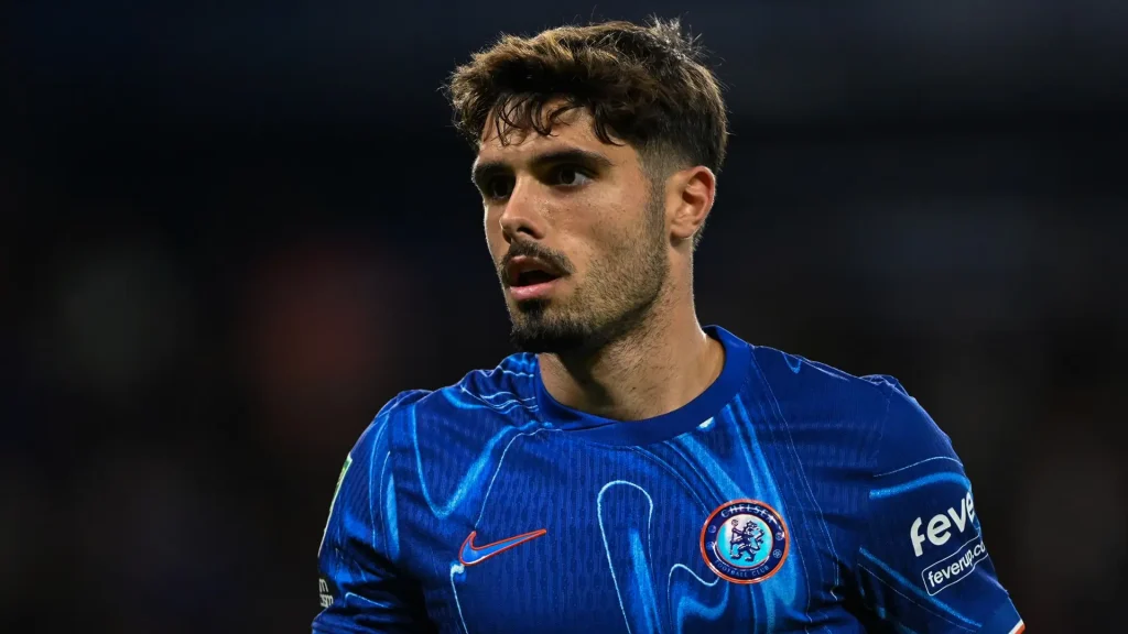 Pedro Neto: Chelsea players